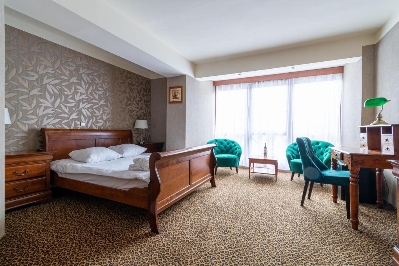 Hotel Diament Vacanza Katowice - Siemianowice Siemianowice Śląskie Eksteriør bilde