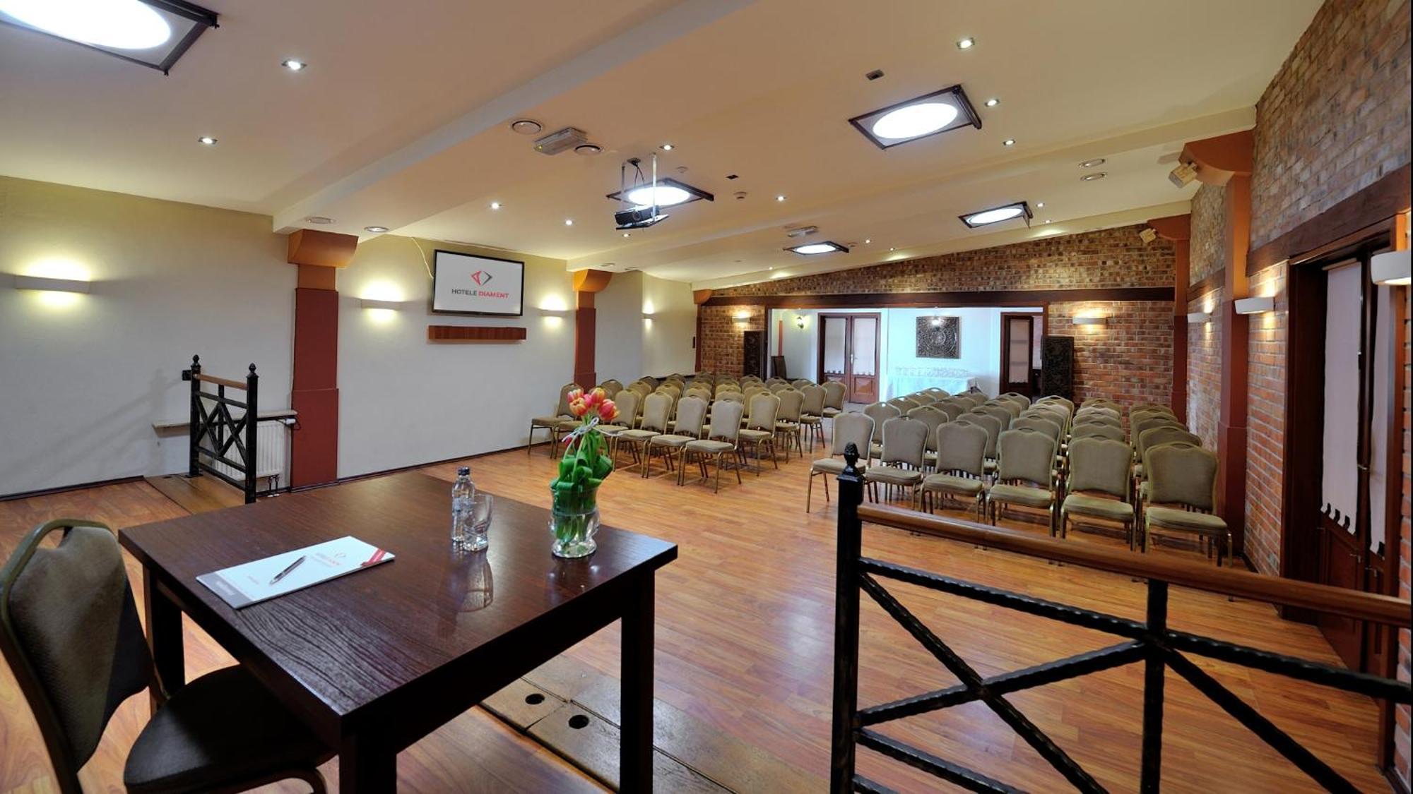 Hotel Diament Vacanza Katowice - Siemianowice Siemianowice Śląskie Eksteriør bilde