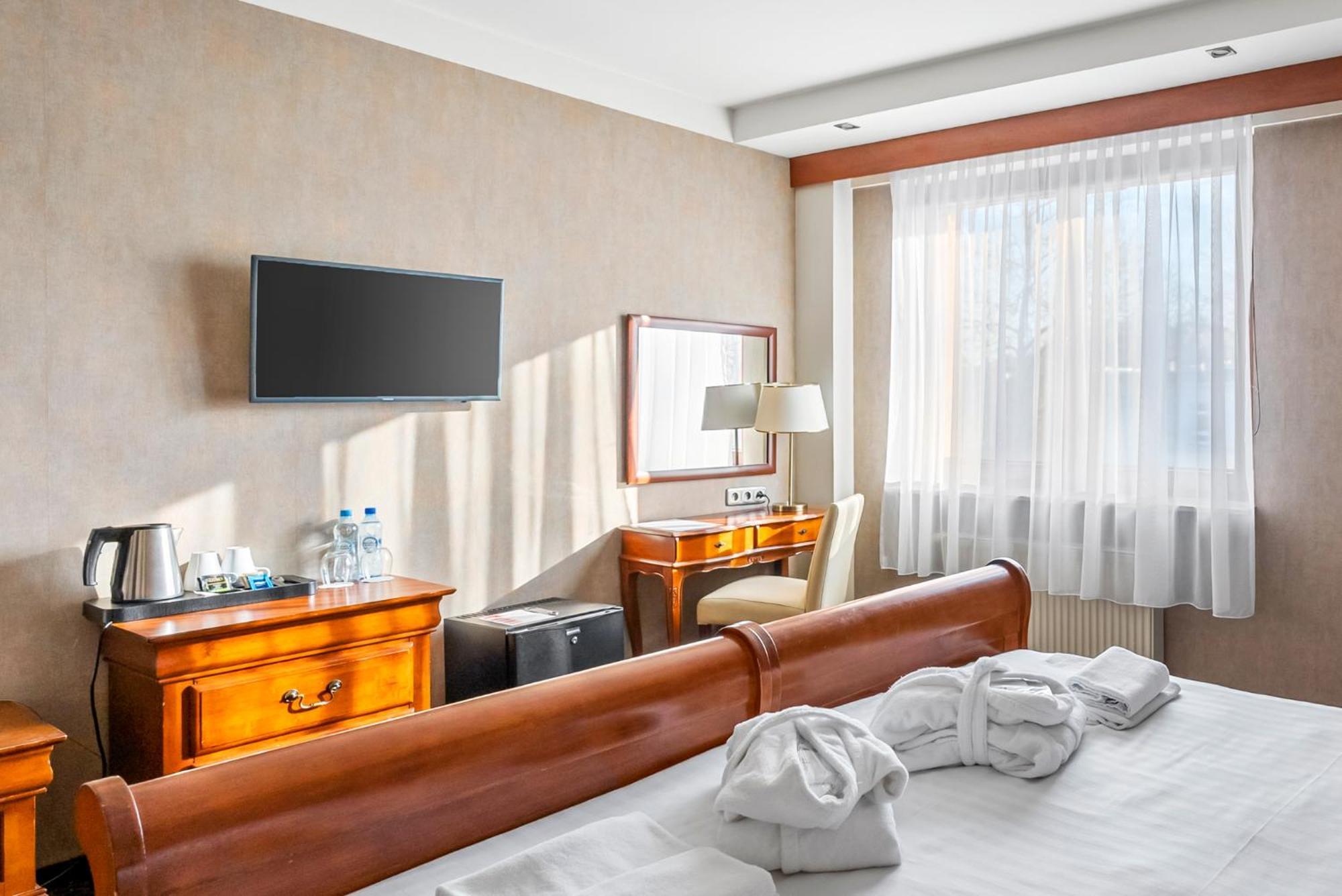 Hotel Diament Vacanza Katowice - Siemianowice Siemianowice Śląskie Eksteriør bilde