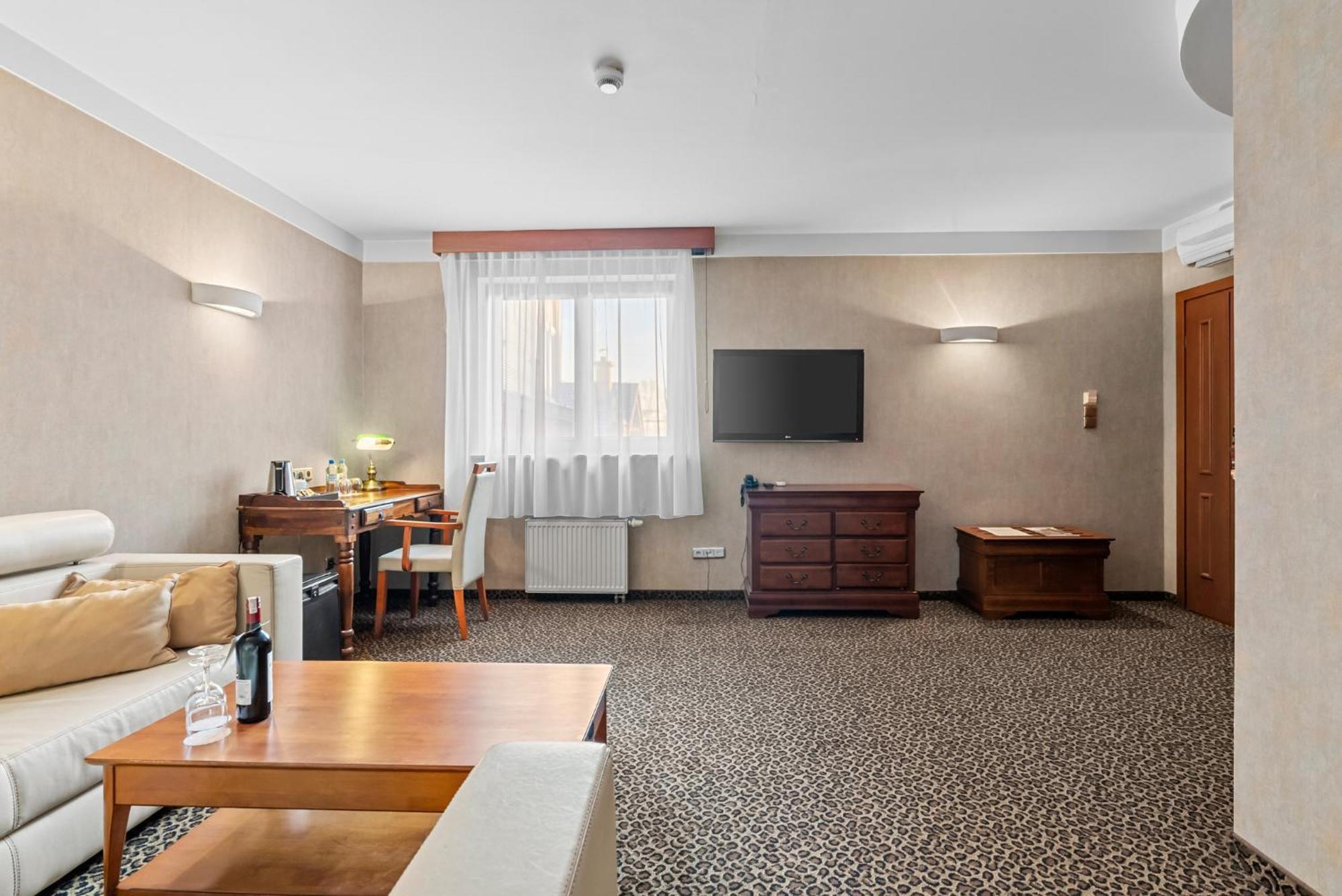 Hotel Diament Vacanza Katowice - Siemianowice Siemianowice Śląskie Eksteriør bilde