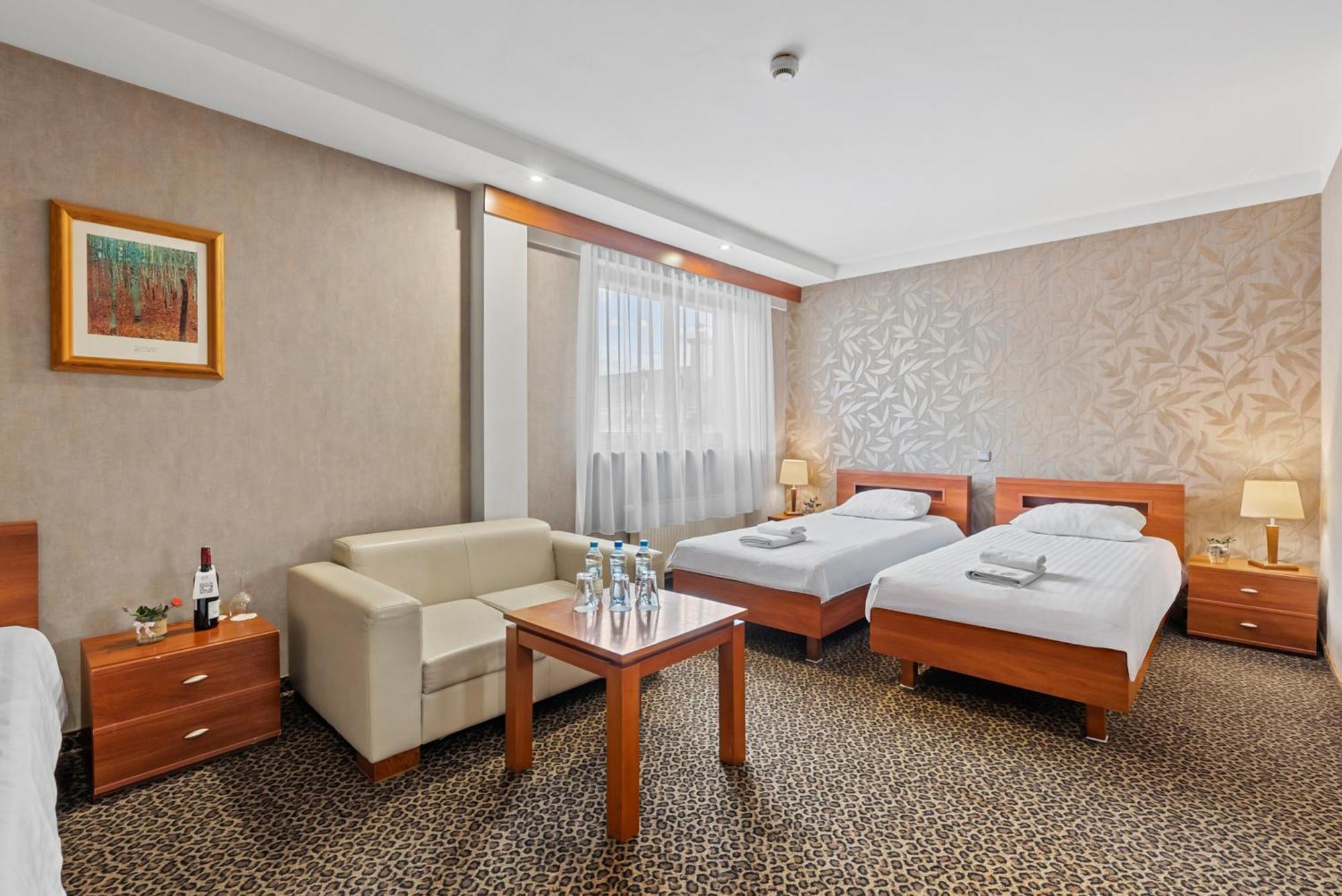 Hotel Diament Vacanza Katowice - Siemianowice Siemianowice Śląskie Eksteriør bilde