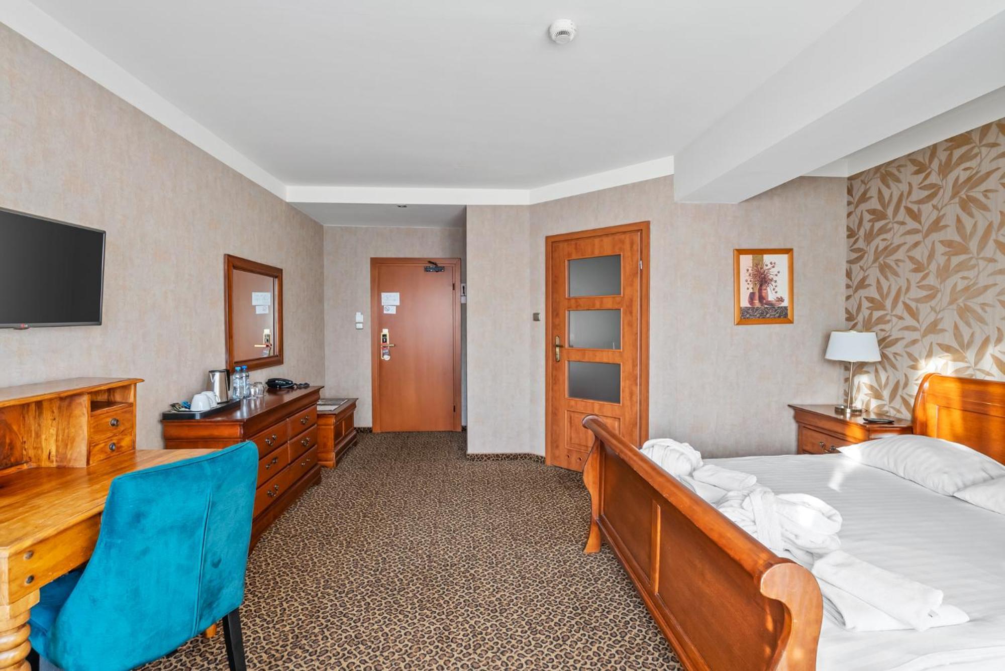 Hotel Diament Vacanza Katowice - Siemianowice Siemianowice Śląskie Eksteriør bilde