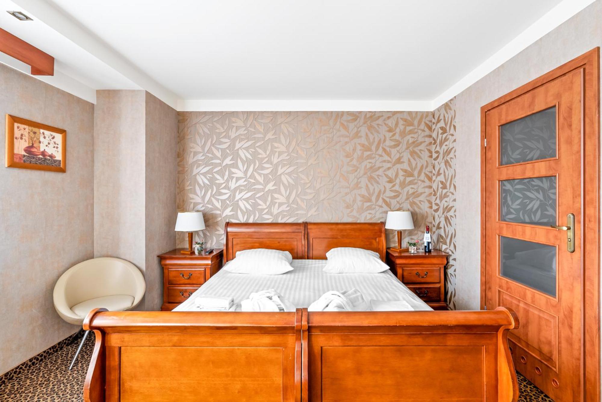 Hotel Diament Vacanza Katowice - Siemianowice Siemianowice Śląskie Eksteriør bilde